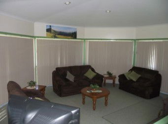 Hillcrest - Holiday Home - Holiday Cairns 4