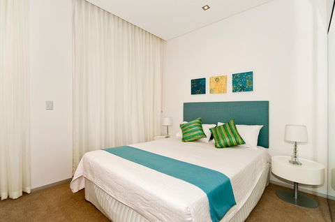 Ambience On Burleigh Beach - Holiday Cairns 5