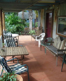 Kimberley Croc Backpackers YHA - Holiday Cairns 0