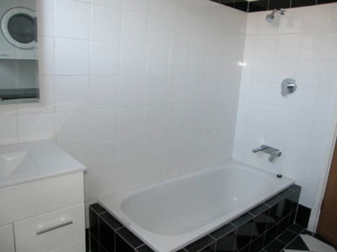 Adair Apartment - Holiday Cairns 7