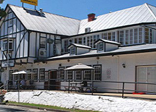 Canungra Hotel - Holiday Cairns 0