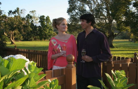Birds 'n' Bloom Cottages - Holiday Cairns 5