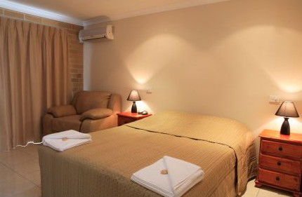 Emerald Central Palms Motel - Holiday Cairns 4