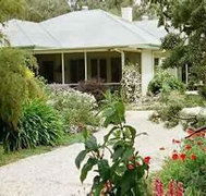 Locheilan Bed and Breakfast - Holiday Cairns