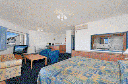 Eagle Heights Mountain Resort - Holiday Cairns 2