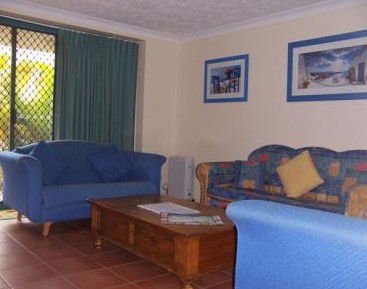 Burleigh Terraces Luxury Apartments - Holiday Cairns 2