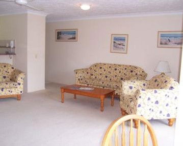 Burleigh Terraces Luxury Apartments - Holiday Cairns 4