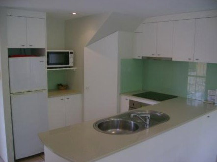 A Tropical Nite - Holiday Cairns 1