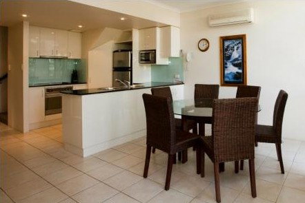 A Tropical Nite - Holiday Cairns 2