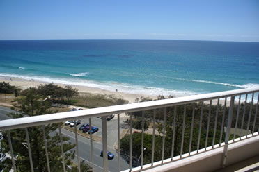 Narrowneck Court - Holiday Cairns 4