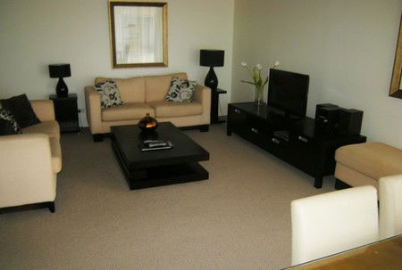 Pacific Regis Beachfront Apartments - Holiday Cairns 2