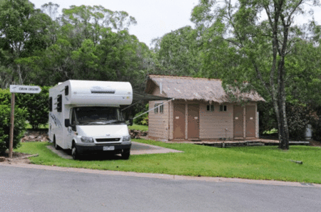 Airlie Cove Resort And Van Park - Holiday Cairns 5