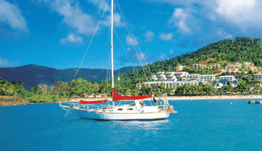 Airlie Waterfront Backpackers - Holiday Cairns 0