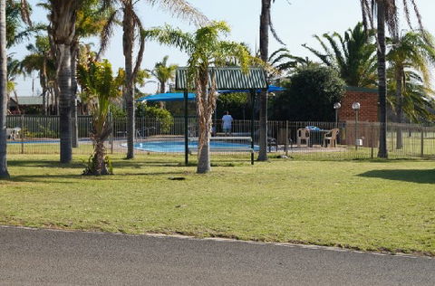 Kalbarri Palm Resort - Holiday Cairns 0