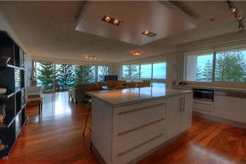 Solnamara Beachfront Apartments - Holiday Cairns 8