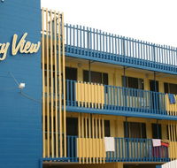 Sky View Coastal Luxury Units - Holiday Cairns