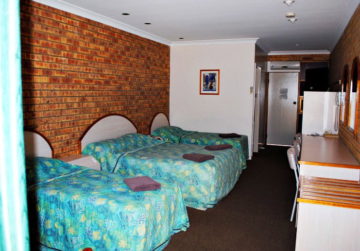 Longreach QLD Holiday Cairns