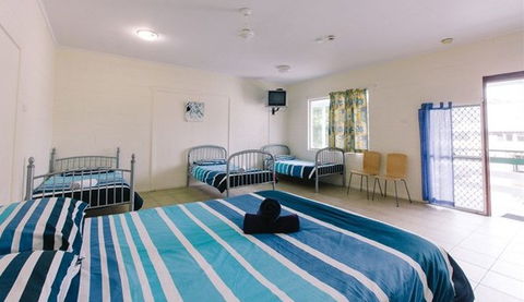 Beaches Backpacker Resort - Holiday Cairns 3