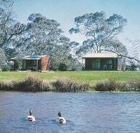 Compass Country Cabins - Holiday Cairns