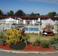 Big Valley Motor Inn - Holiday Cairns