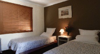 Alfred Park Accommodation - Holiday Cairns 1