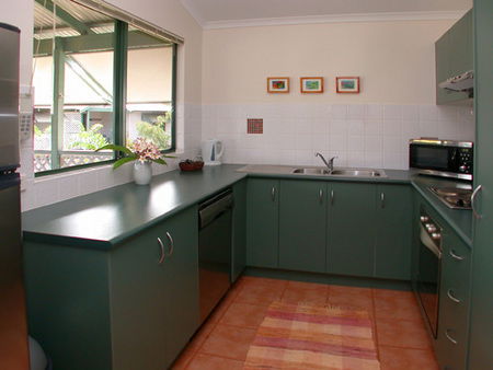 Cocos Beach Bungalows - Holiday Cairns 0