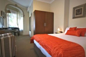 Cremorne Point Manor - Holiday Cairns 4