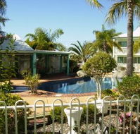 Reef Adventureland Motor Inn - Holiday Cairns