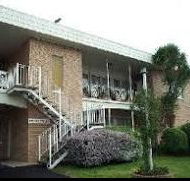 Country Lodge Motor Inn - Holiday Cairns