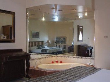 Monte Pio Motor Inn - Holiday Cairns 2