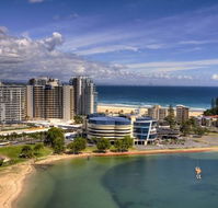 Outrigger Twin Towns Resort - Holiday Cairns