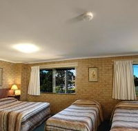 Tweed Harbour Motor Inn - Holiday Cairns