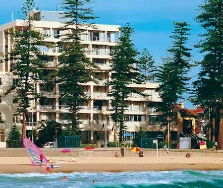 Radisson Kestrel Hotel On Manly Beach - Holiday Cairns 2