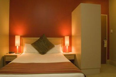 Hotel Coronation - Holiday Cairns 2