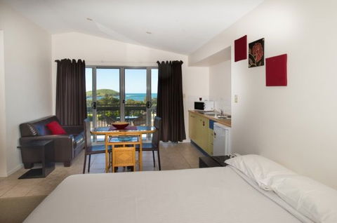 Observatory Holiday Apartments - Holiday Cairns 2