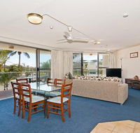 Chateau Royale Beach Resort - Holiday Cairns