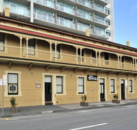 Hotel Tivoli - Holiday Cairns
