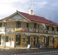 Royal Hotel Mandurama - Holiday Cairns