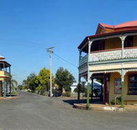 Commercial Hotel Ulmarra - Holiday Cairns