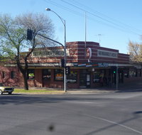 Newmarket Hotel - Holiday Cairns