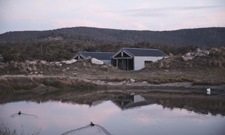 Pender Lea Chalets - Snowy Mountain Accommodation - Holiday Cairns 0