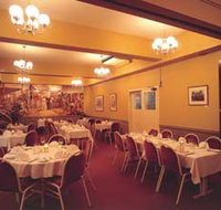 Governor Macquarie Motor Inn - Holiday Cairns