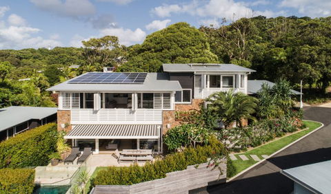 Ayindi Byron Bay - Holiday Cairns 1