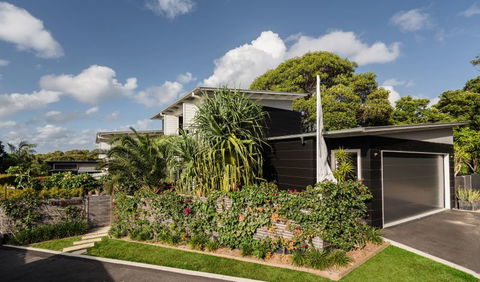 Ayindi Byron Bay - Holiday Cairns 7