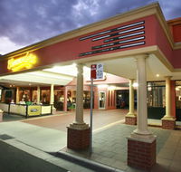 Commodore Motor Inn Albury NSW - Holiday Cairns