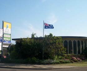 Country Motor Inn - Holiday Cairns 0
