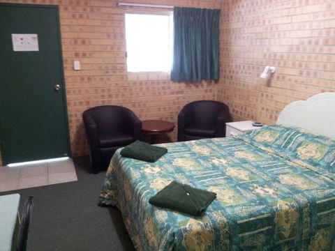 Tiaro Motor Inn - Holiday Cairns 5