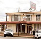 Town House Motor Inn - Holiday Cairns