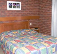 Two Rivers Motel - Holiday Cairns