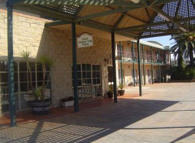 Mulwala Paradise Palms Motel - Holiday Cairns 1